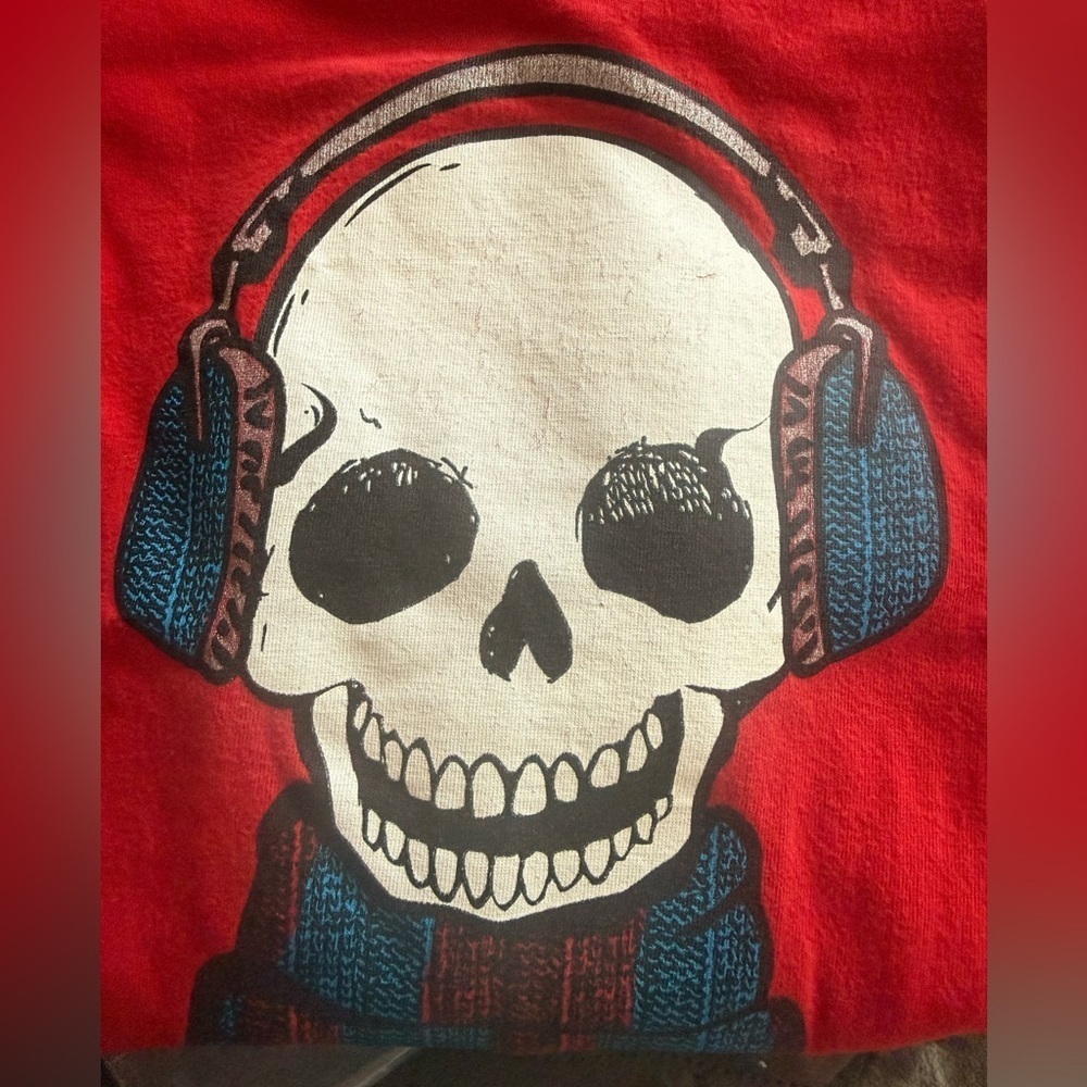 Falls Creek Red and Gray Skull Graphic Long Sleeve Youth 8-10 Tee 0143 - Picture 4 of 4